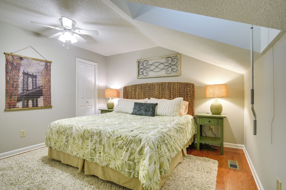 Pinehurst Condo ~ 2 Miles to Downtown & Resort!