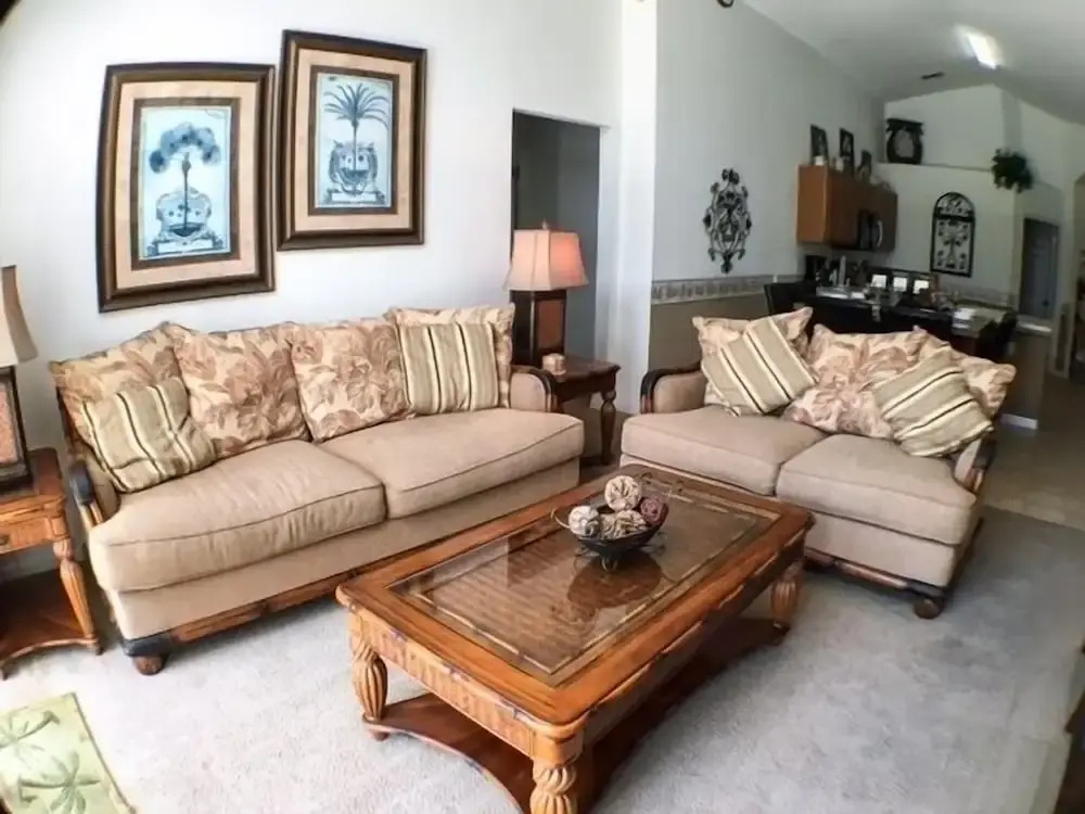 South Facing Pool Great For Families! 4 Bedroom Home by RedAwning