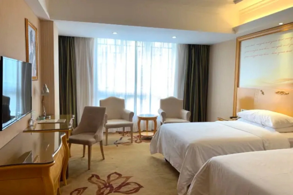 Vienna Hotel (Gongcheng Tianjie)