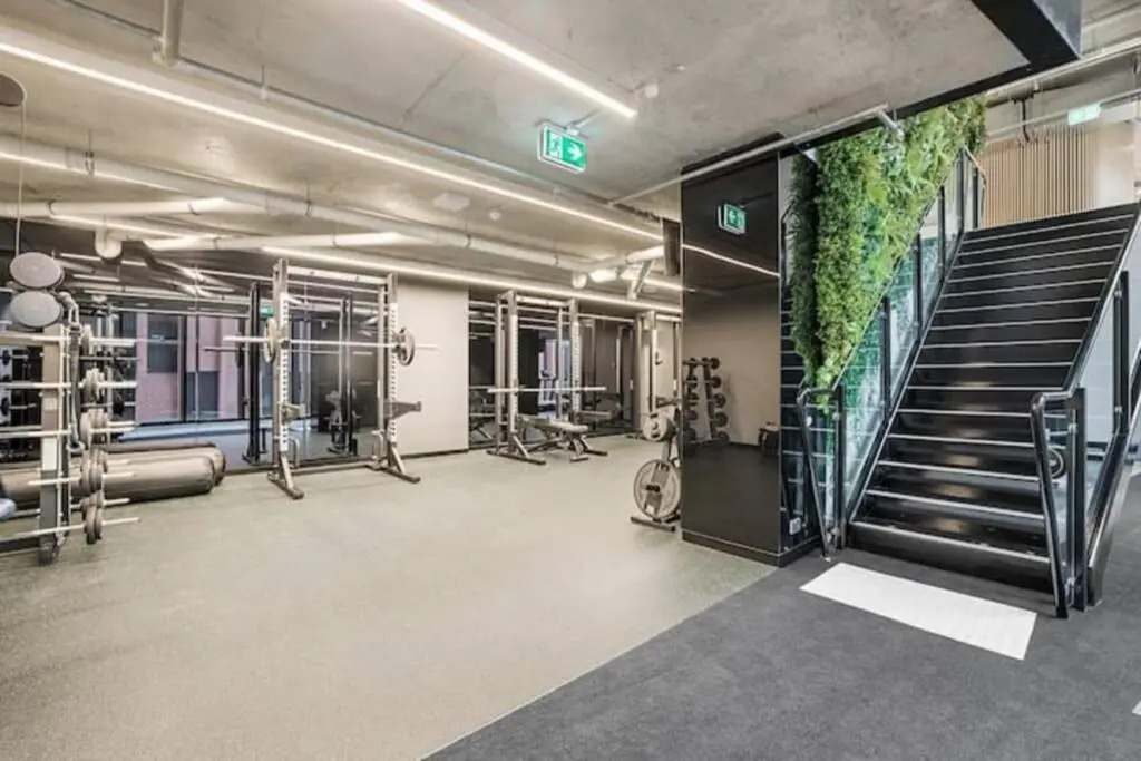Luxury 1BR + Study near MCG, Tennis Centre & City