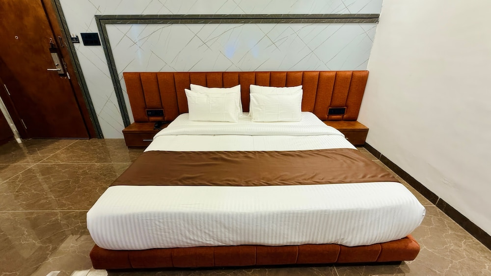 Pheonix Luxury Inn