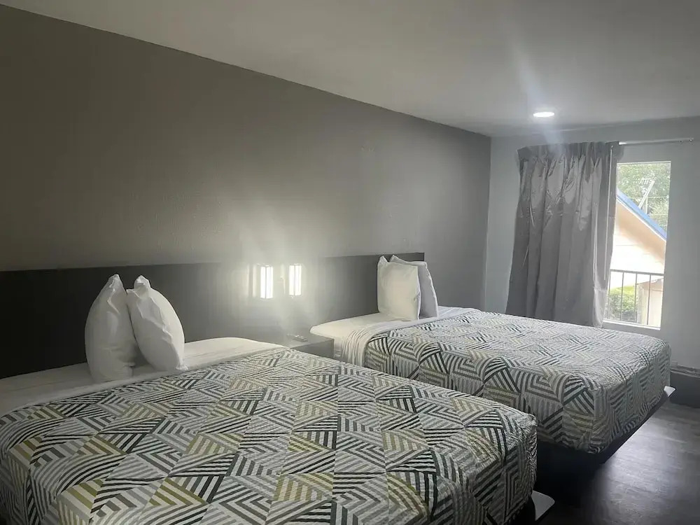 Motel 6 - McComb, MS