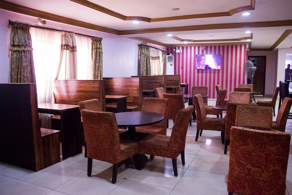 Kaft Hotels and Lounge