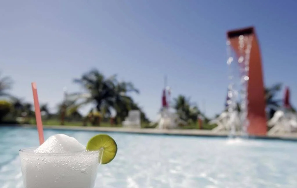 Tropicos Inn