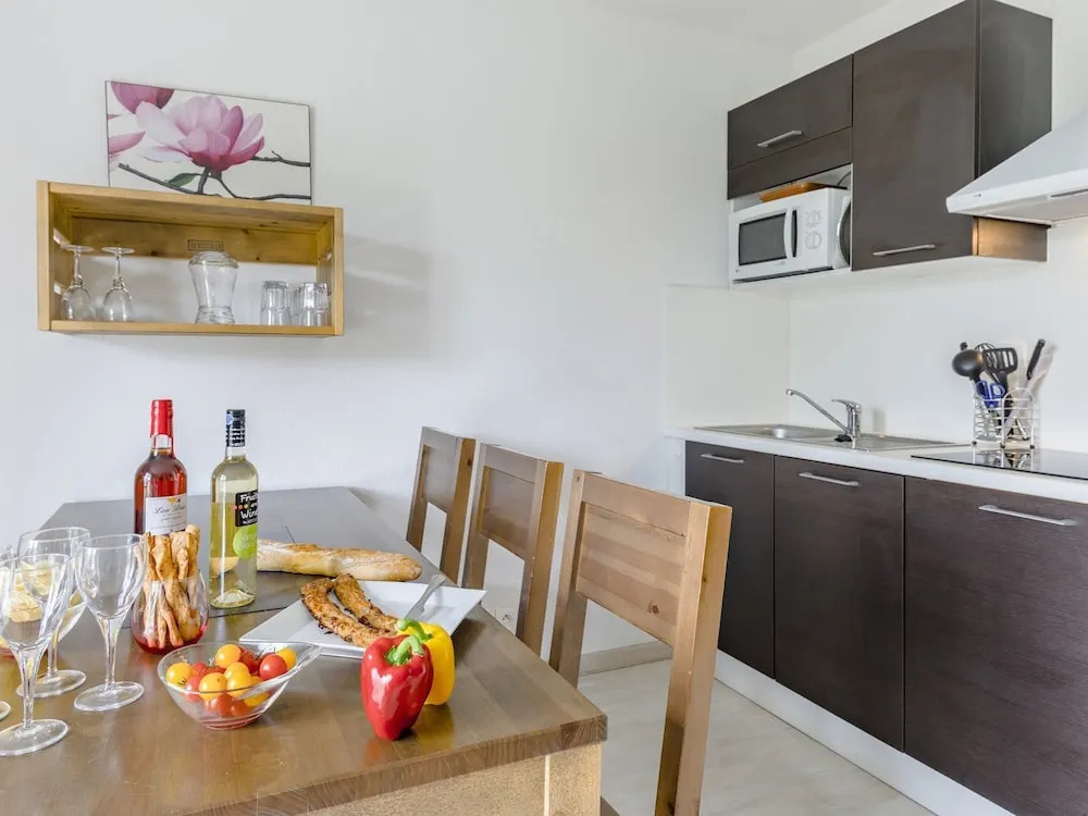 Nice Apartment With a Dishwasher Near a Recreational Lake