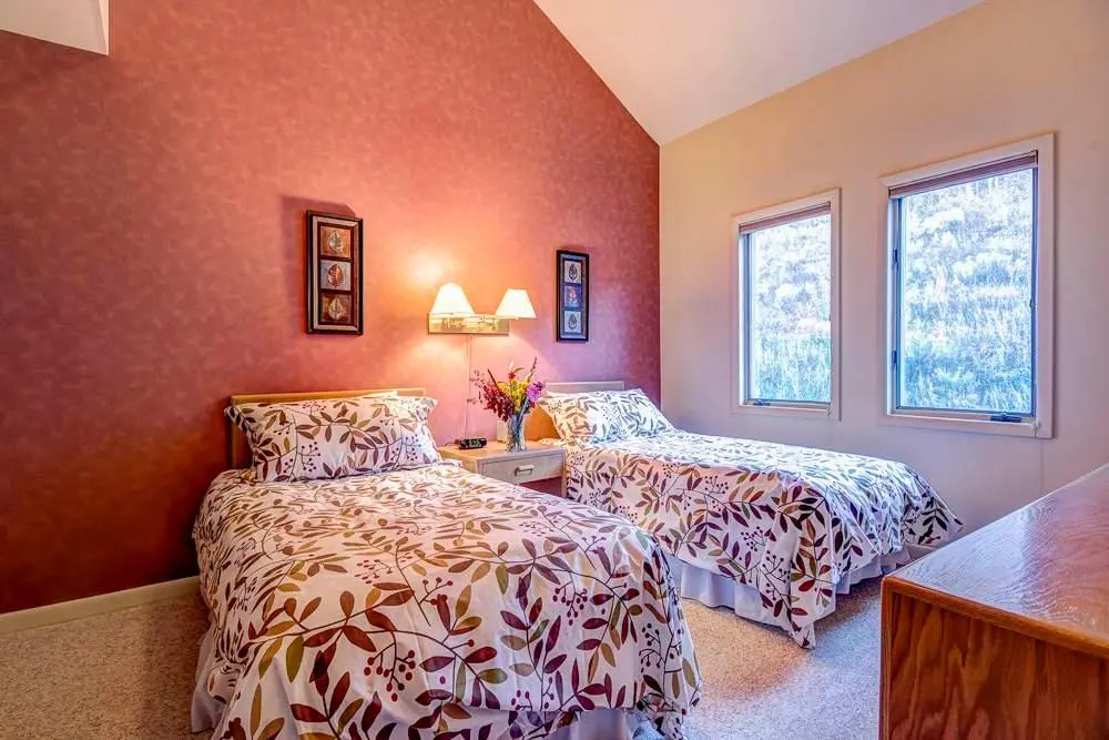 Hotel 1115 Lowell Avenue