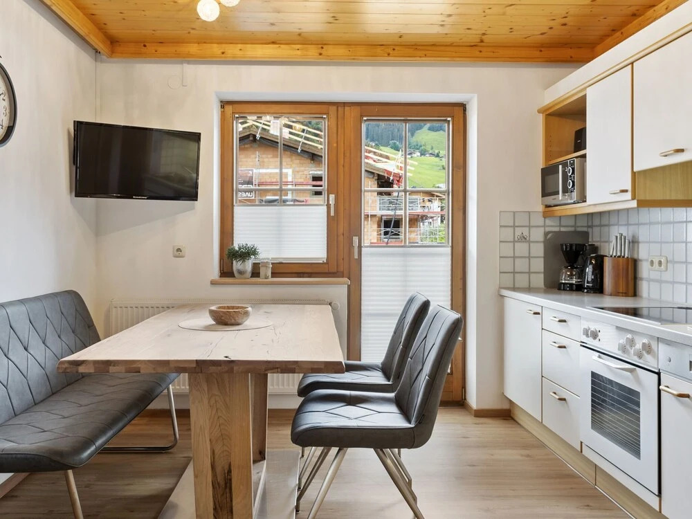 Alluring Apartment in Hollersbach im Pinzgau With Balcony