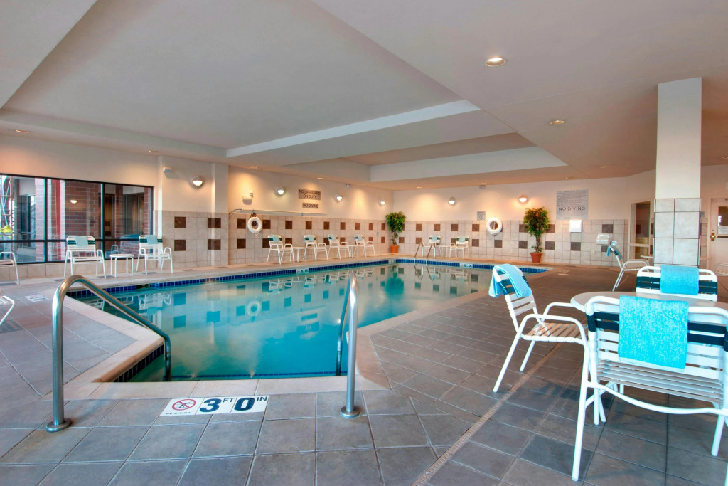 Courtyard by Marriott Madison East