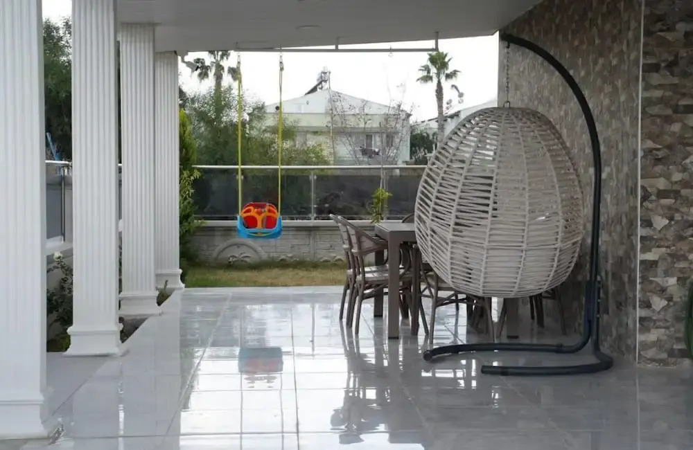 Gorgeous Villa with Private Pool in Antalya 1