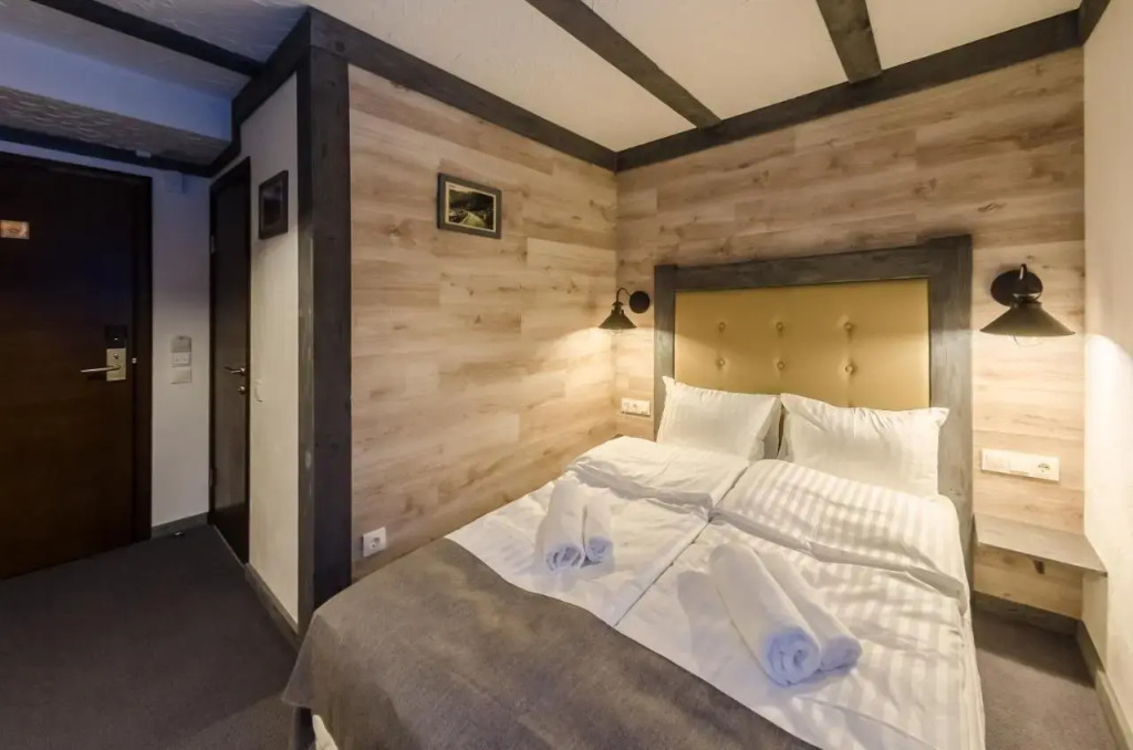 Chalet CrepDeChine Hotel