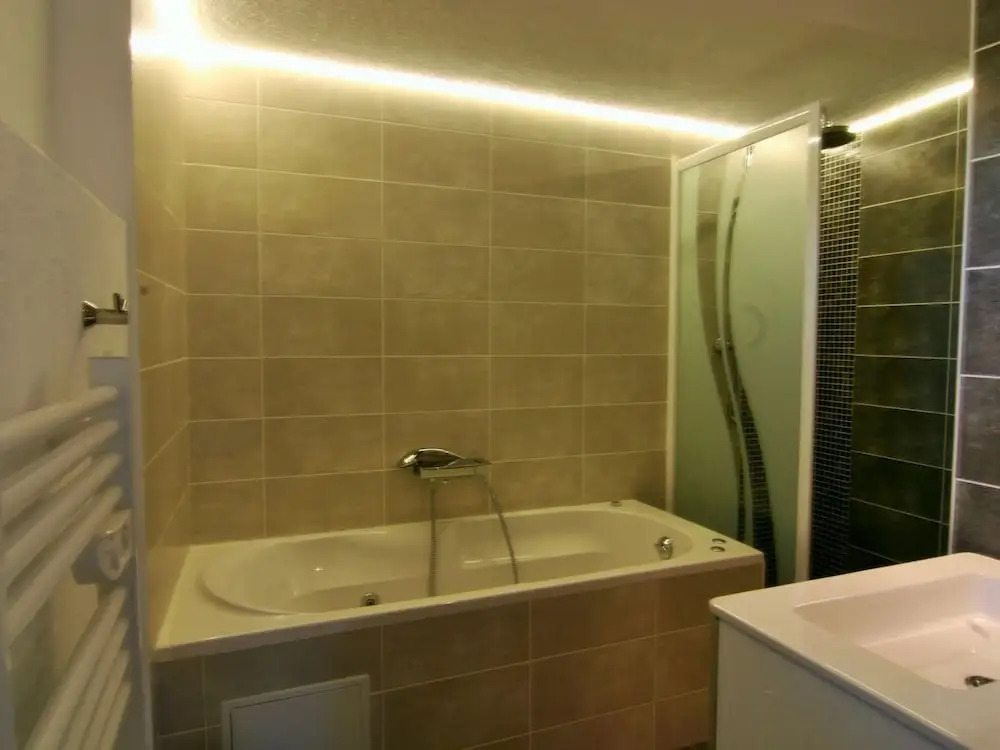 Beautiful House With Dishwasher Near the Popular St. Maxime