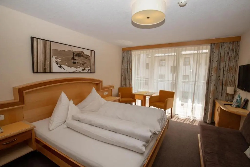 Hotel Charly