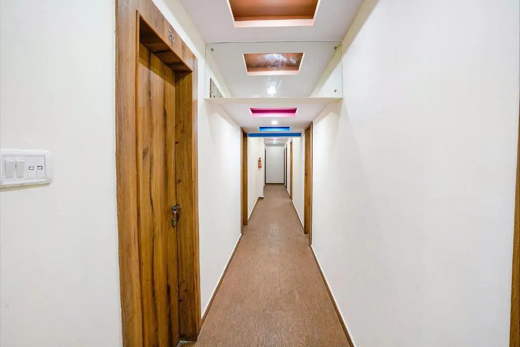 Fabhotel Babas Residency