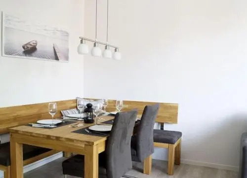 Boje 8; wunderschöne, großzügige Ferienwohnung für bis zu 5 Personen mit Balkon und Sauna