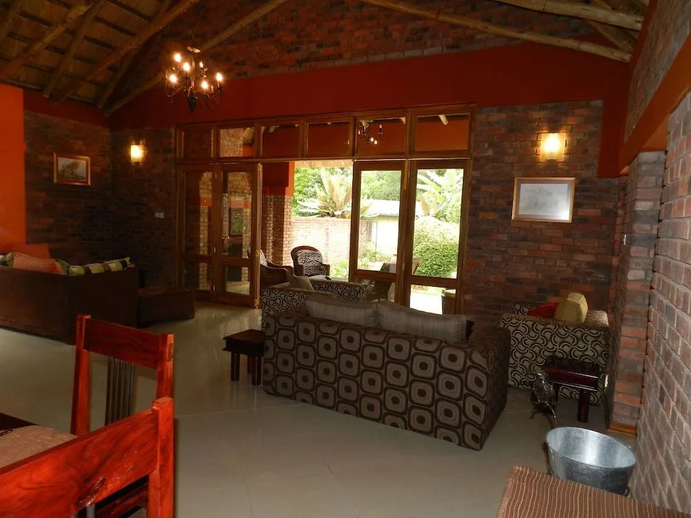 Kutandara Lodges
