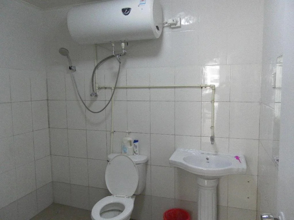 Mr. Chen's Self-Serve Family Inn