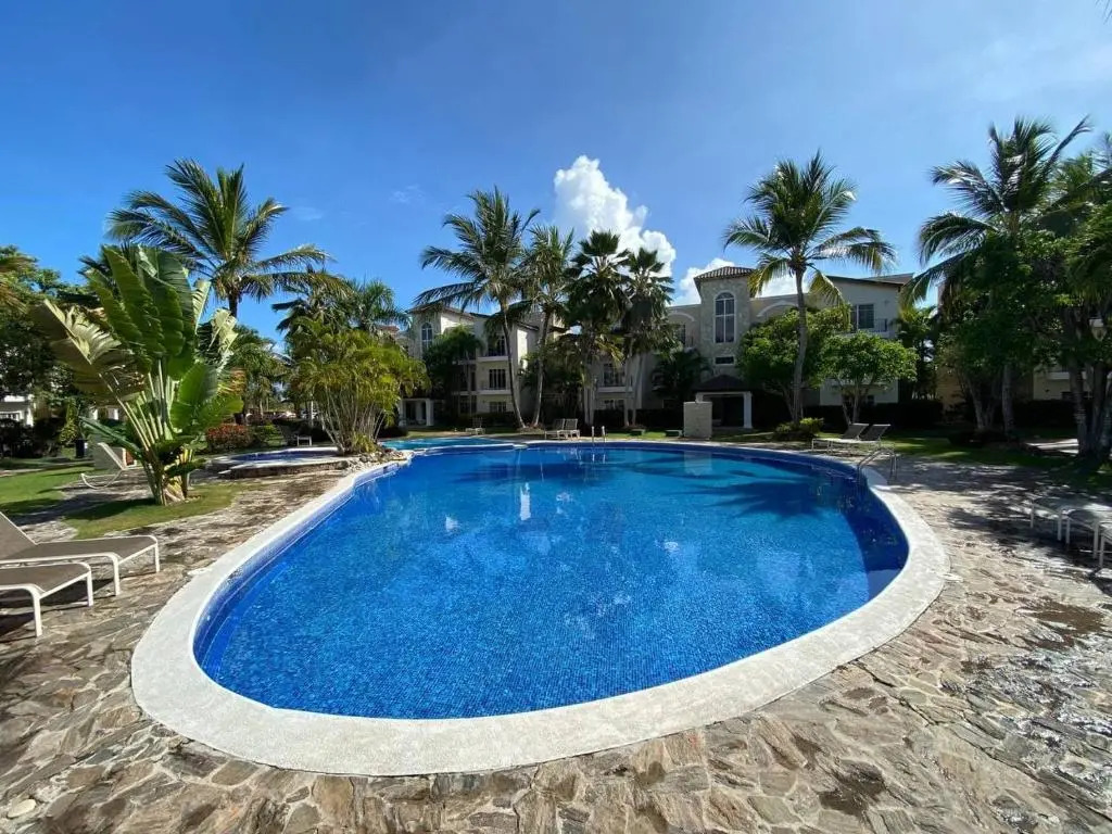 2 Rooms, 4 Beds, Pool, 5min Beach White Sand