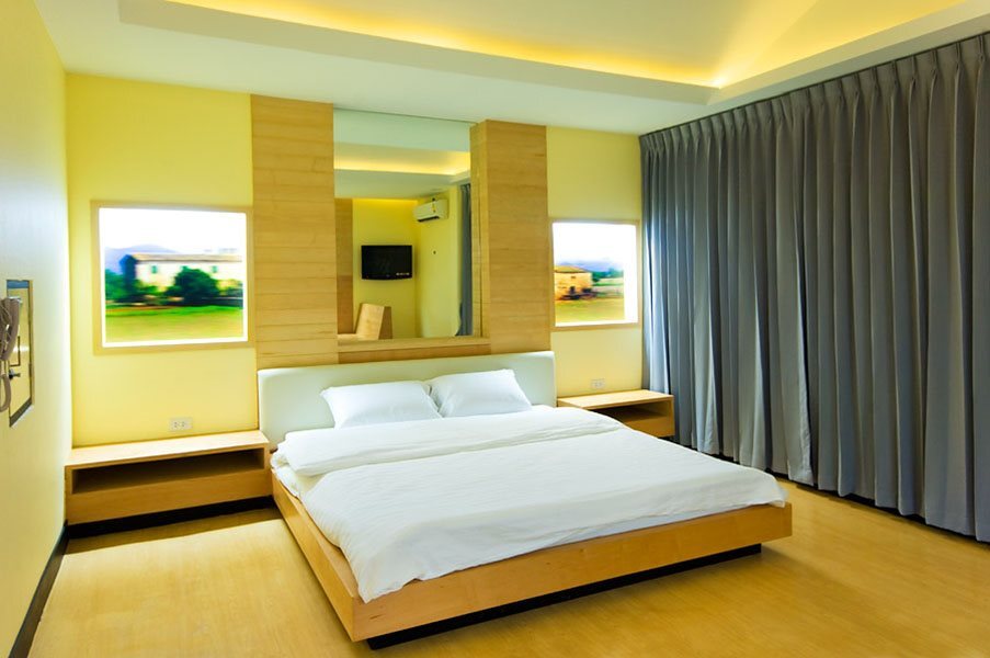 Red Horse Resort