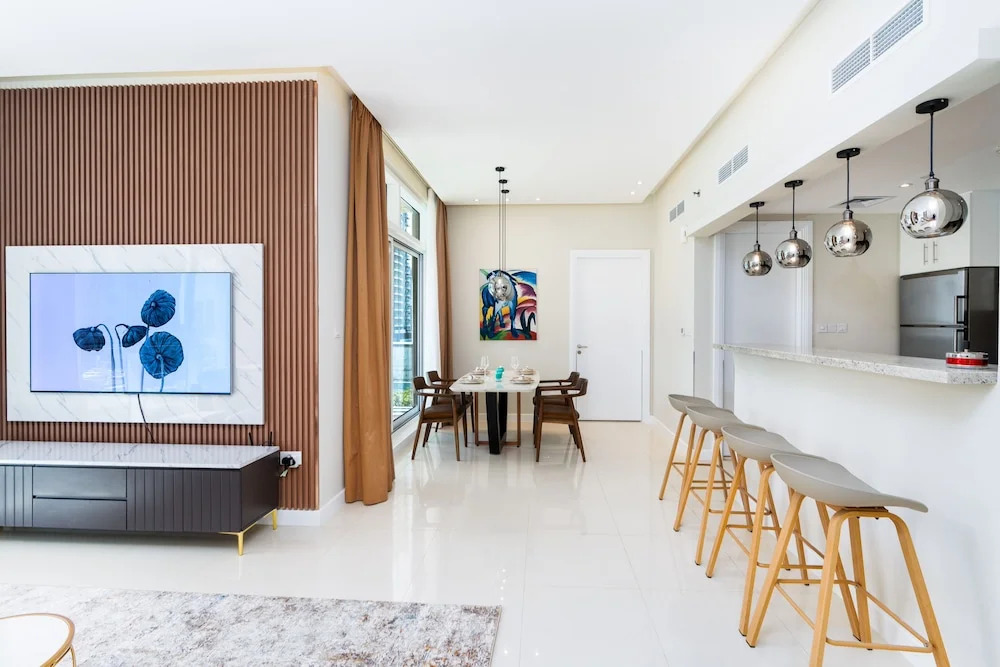 Vacay Lettings - Iris Blue