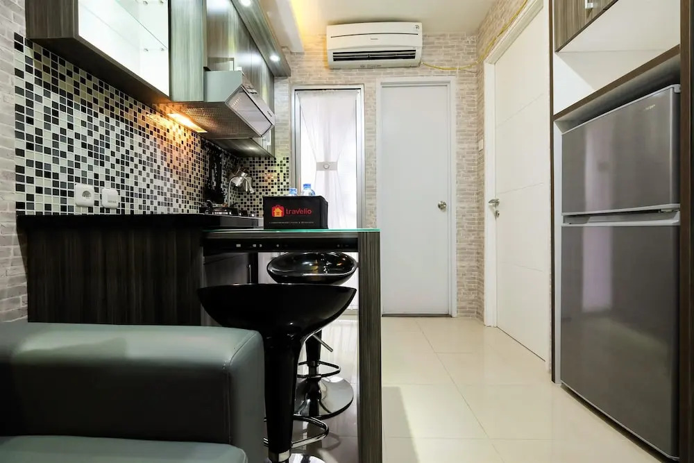 Modern Room Bassura City Apartment