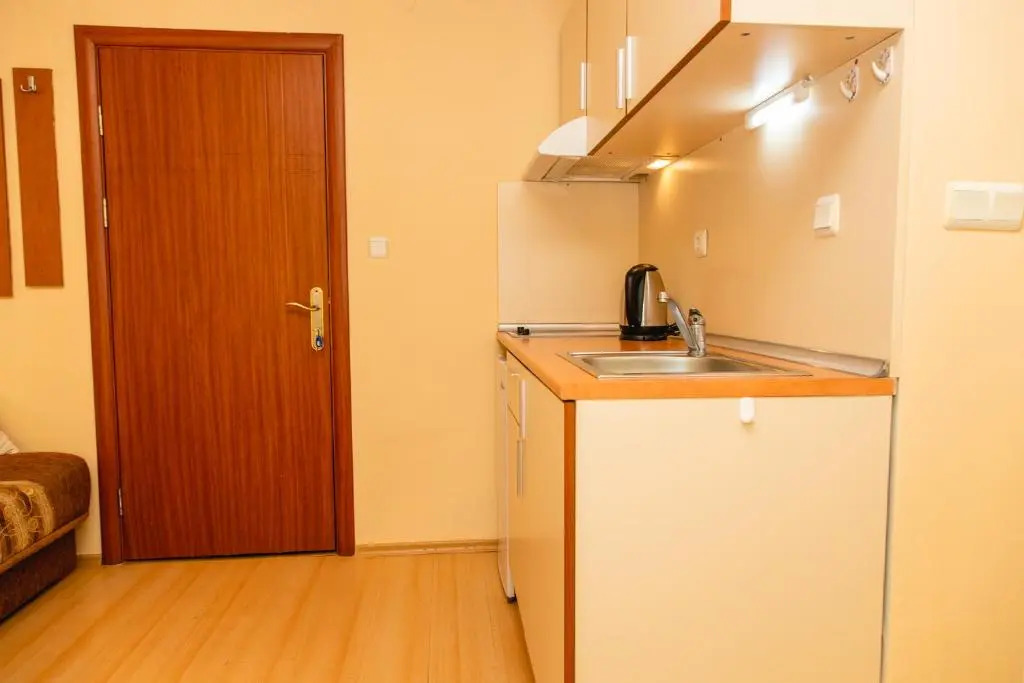 Compact studio with an indoor pool near Cacao Beach