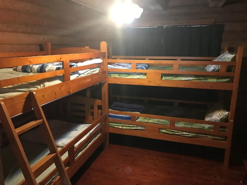 Guest House Long Island - Hostel