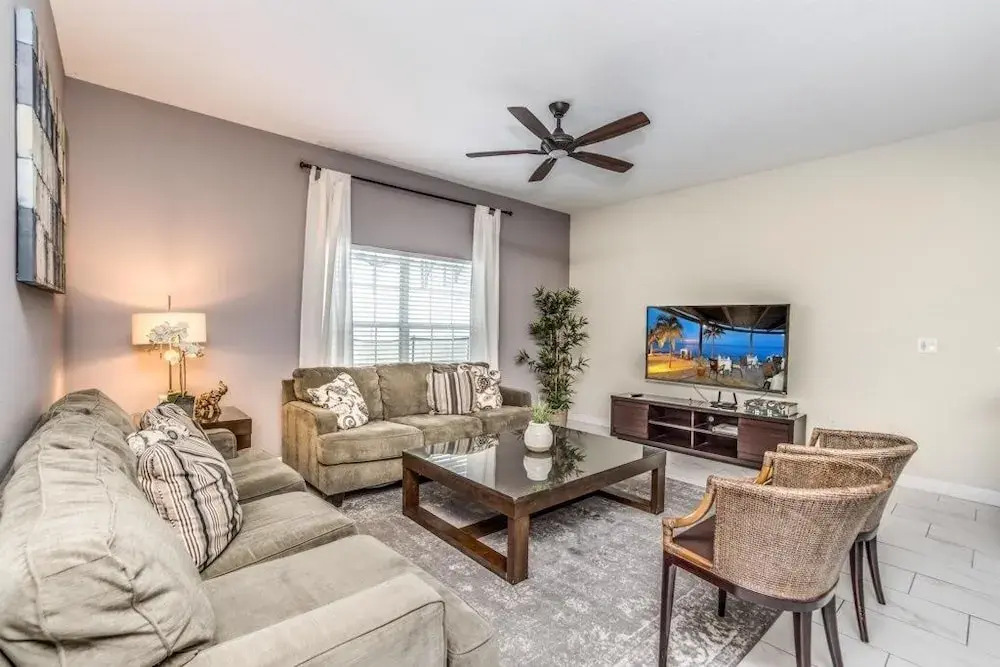 3097pequod 5 Bedroom Townhouse by RedAwning