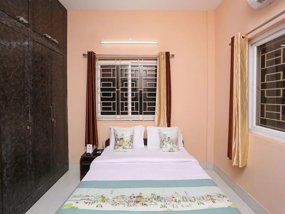 OYO 10339 SR Corporate Guest House