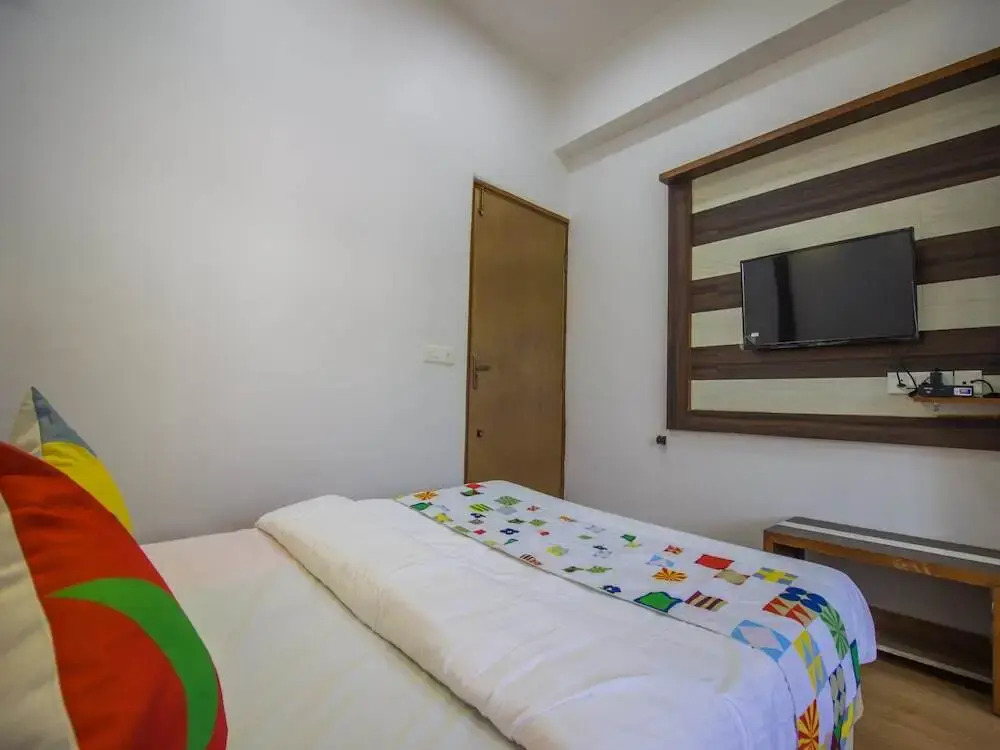 Guru Laxmi Apartments by OYO Rooms