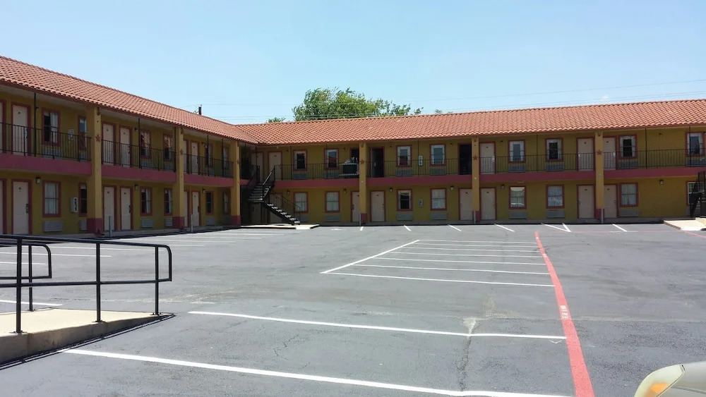 Taylor village inn and suites
