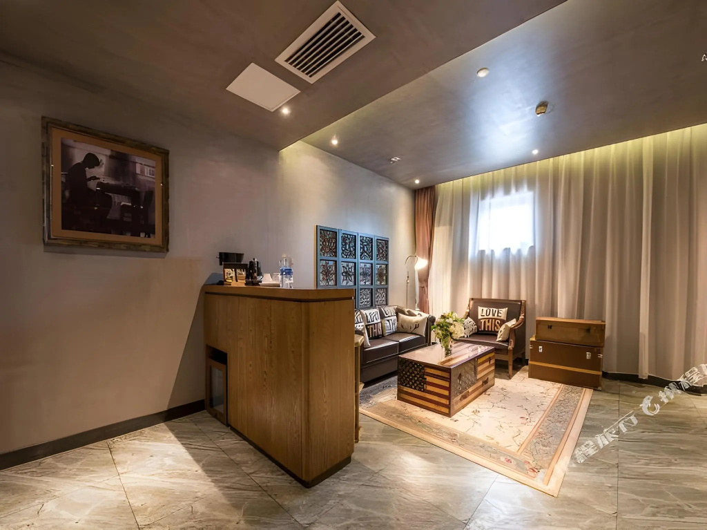 James Joyce Coffetel Beijing Gulou street, Nanluoguxiang