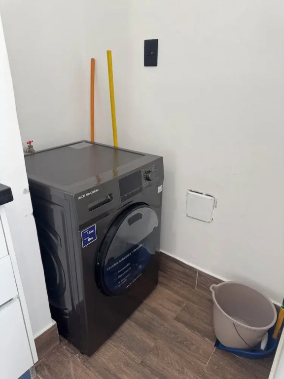 New Chic 2BR APT.