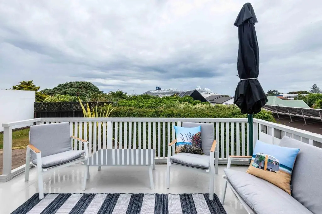 Awesome Beach House on Oceanview Road