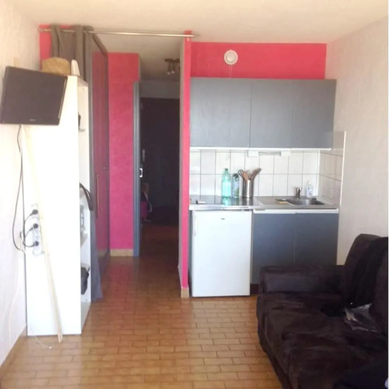 Studio in Sète, With Wonderful sea View and Enclosed Garden - 140 m Fr
