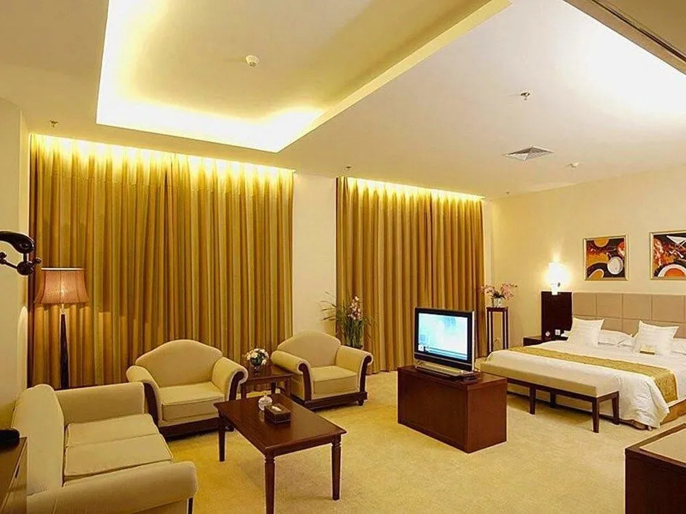 Binhai Jianguo Hotel