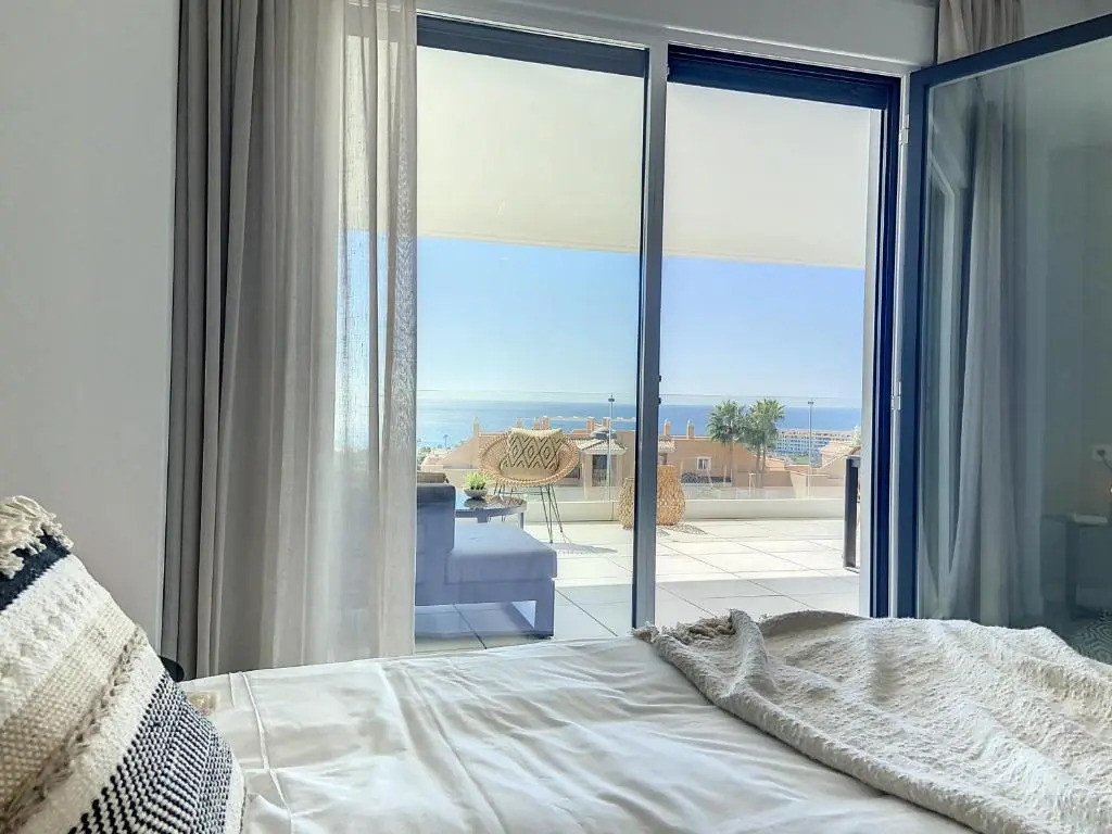 Via Celere 2331 Luxury Sea View Apartment