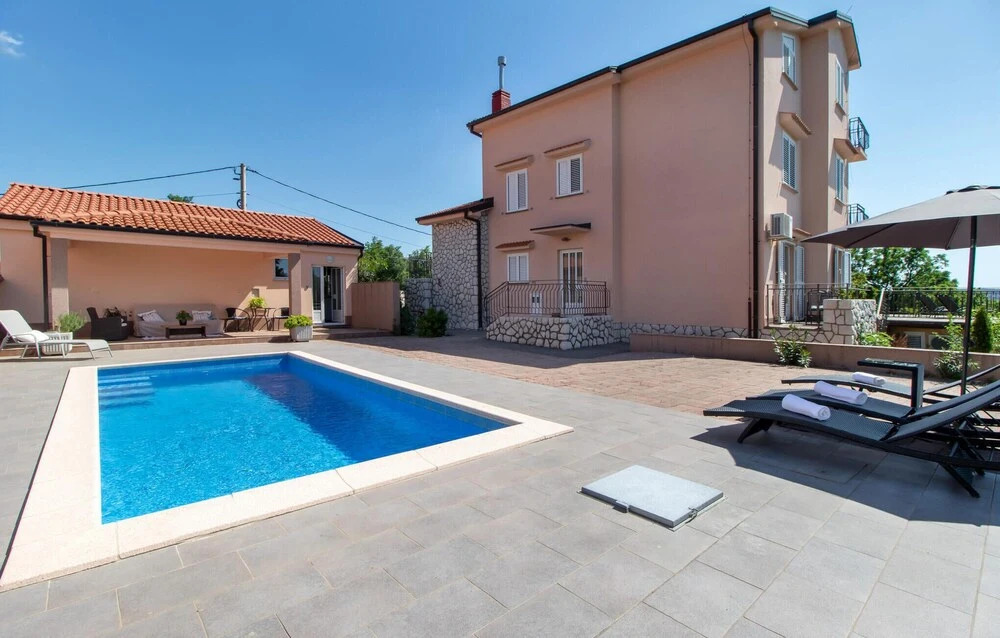 Awesome Apartment in Jadranovo With Outdoor Swimming Pool, Wifi and 1 Bedrooms