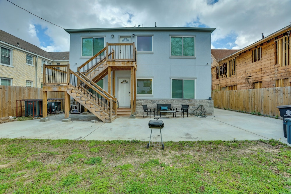 Sleek & Central! Houston Stay Near Med Center