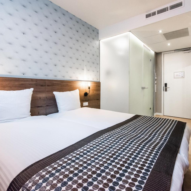 Melrose Hotel