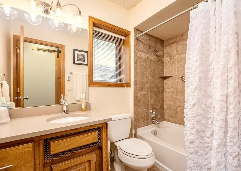 Cloud Camp Luxury  At Windcliff 2 Bedroom Home by RedAwning