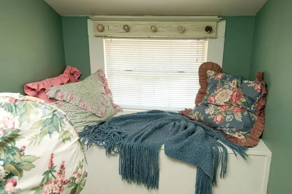 The Cotton Palace Bed and Breakfast