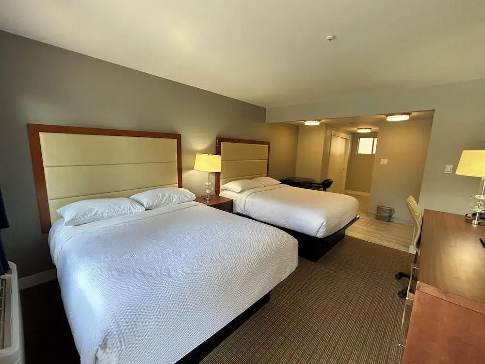 Hillside Inn
