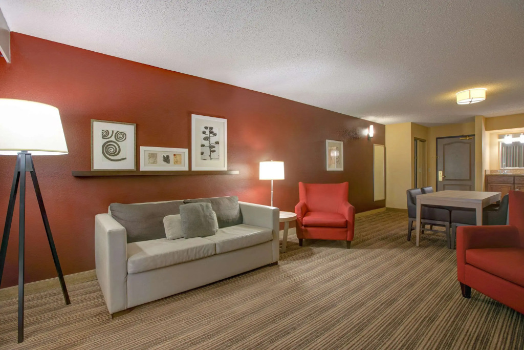 Comfort Inn & Suites St Paul Northeast
