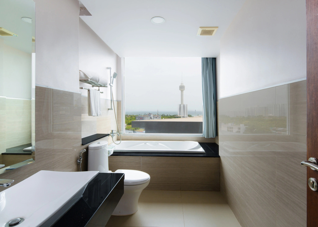Aiyara Grand Hotel