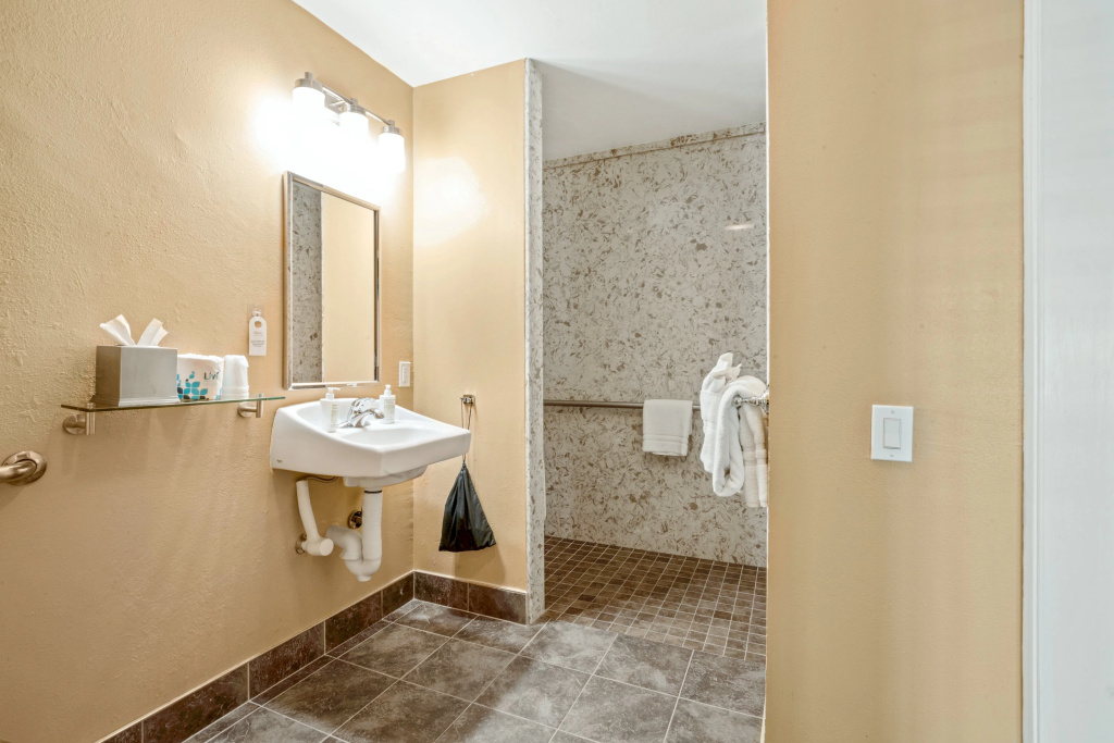 Marin Suites Hotel
