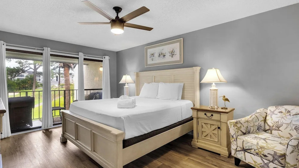 2BR Golf Retreat, Sleeps 8 Comfortably