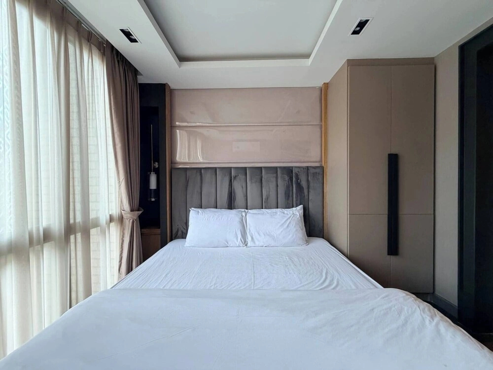 Room-luxury Condo, Chaing Mai Night Baza
