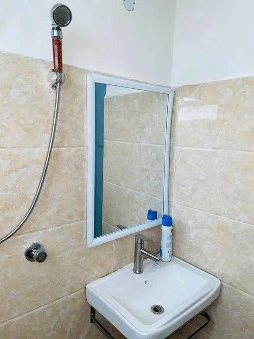 Cozy and low budget studio in a kilimani apartment