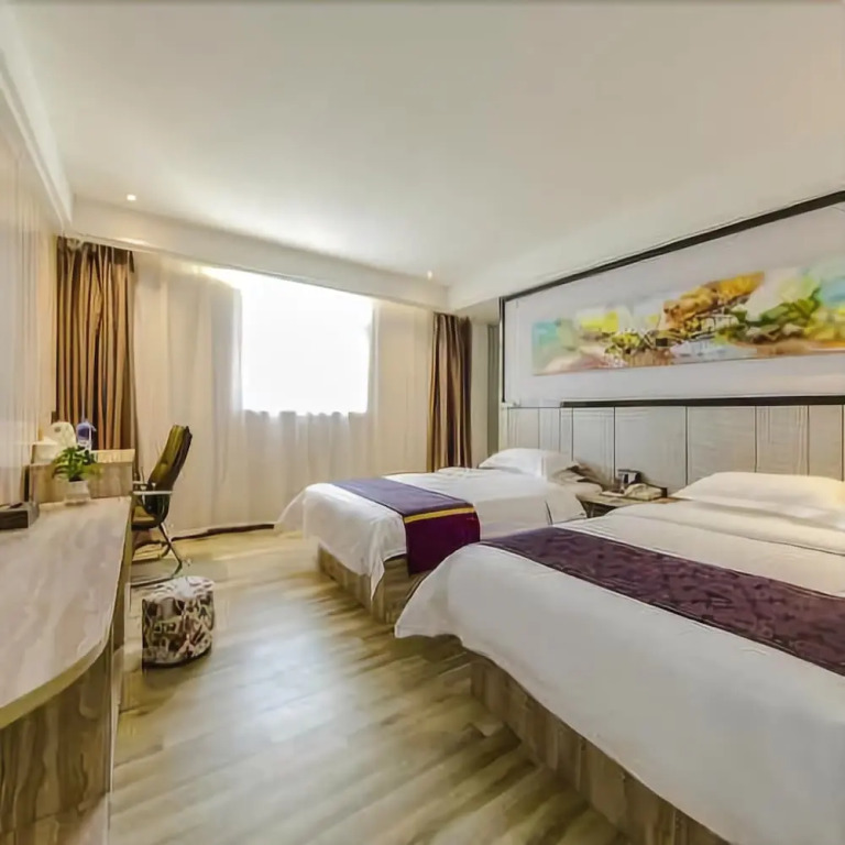 Super 8 Hotel