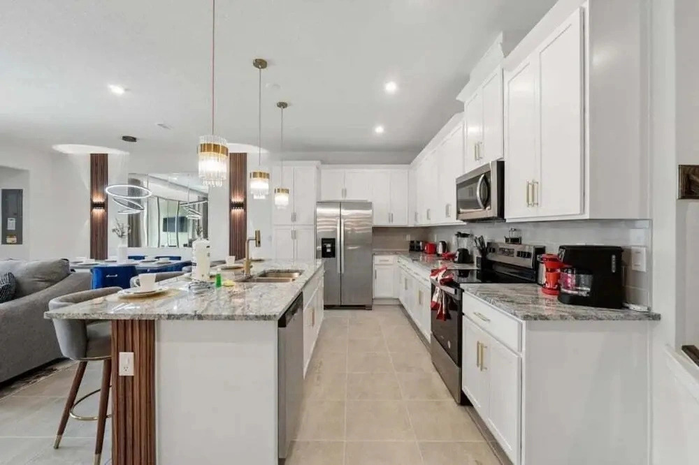 Beautiful Chic Radiance Home With Pool 5 Bedroom Townhouse